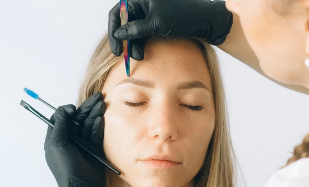 Online Microblading Courses Revolutionize Learning Experience