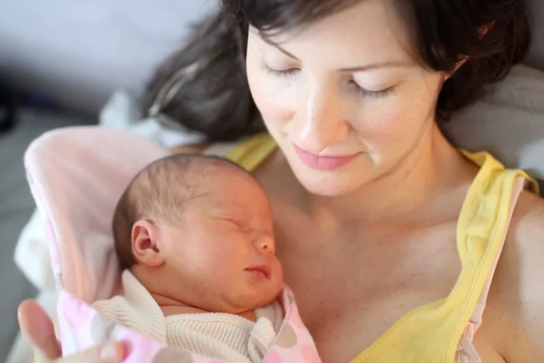 How Natural Pain Relief During Childbirth Can Improve Your Birth Experience