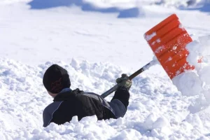 How Snow and Ice Management Cuts Business Liability
